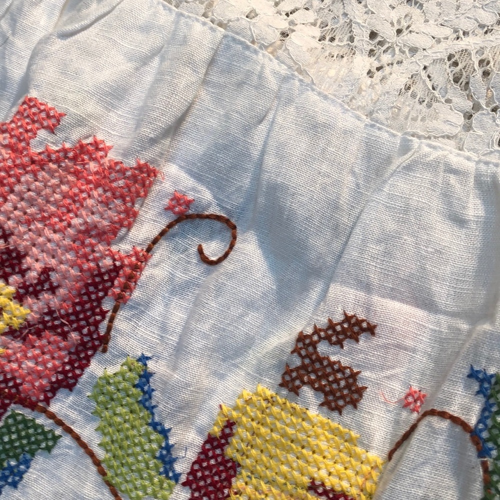 FARM Rio White Maxi Dress with Colorful Floral Embroidery - Picture 5 of 11